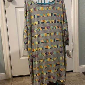 LulaRoe Geometric Patterned Irma NWT